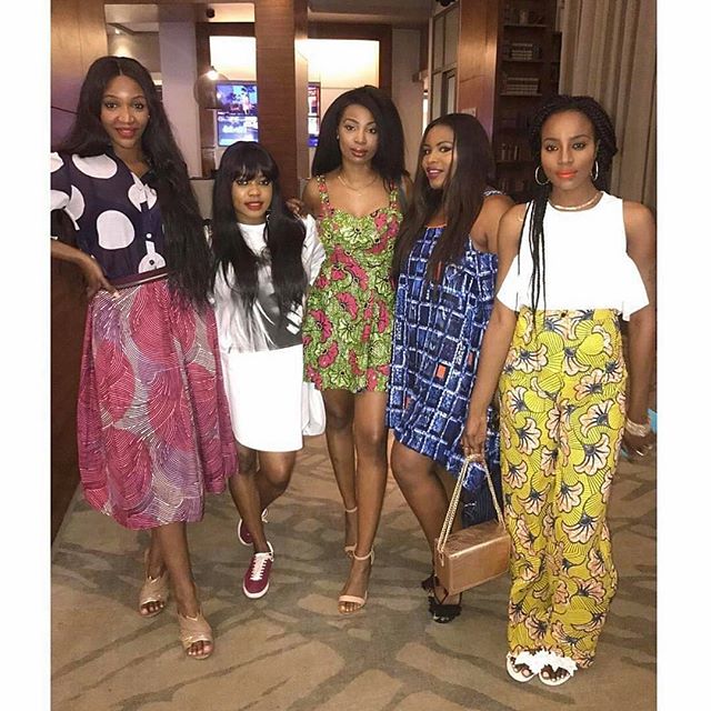 Dotfashions's tweet photo. #DOTMoment....@iamseyishay spotted with the #SJPBox in rose gold leather in #SA @liz_osho @doctoridia @smartmoneyarese @bolinto @travel2sa https://t.co/it2XigMf0Y