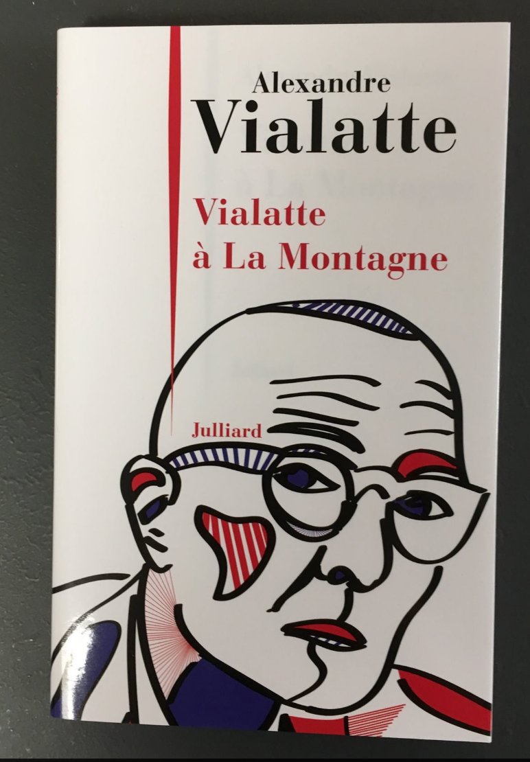 H_Litteraires's tweet photo. La bibliothèque de l'#HôtelLittéraire #LeVialatte s'enrichit de nouveaux ouvrages. S'y côtoient ainsi #Kafka, #Pourrat, #Paulhan et #Chaval. https://t.co/dahqkKhVms