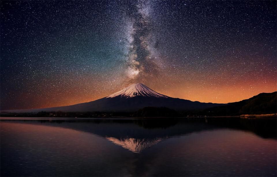 Milky Way Over Mount Fuji, Japan | Photography by ©Tantandad Noppanun