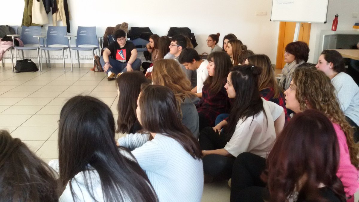 jmprietolobato's tweet photo. Teatro imagen como herramienta para trabajar con grupos #RSeIC2017: reflexionando sobre sociedades #injustas @feyts_uva @UVa_es https://t.co/P1hohmJA5s