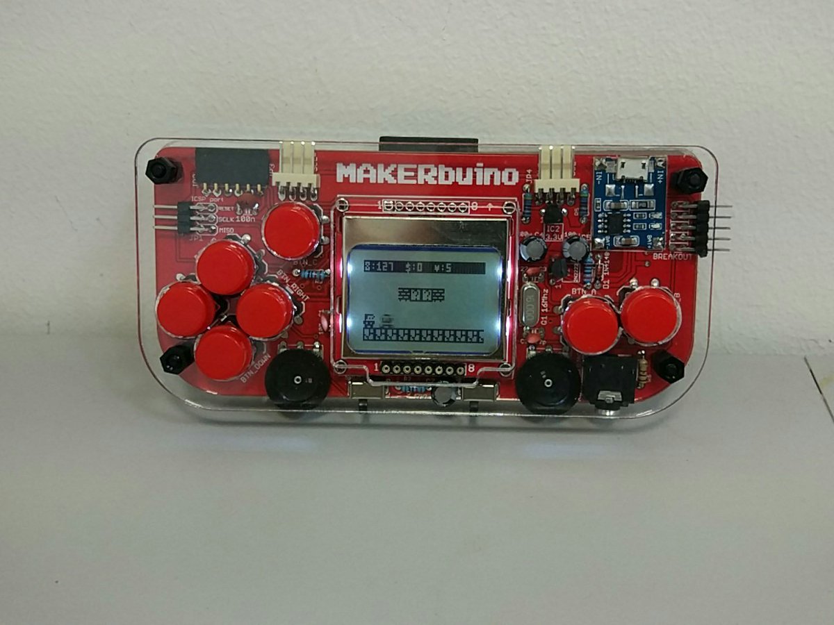 LoxTwit's tweet photo. 1 hour of soldering for my @MAKERbuino at #ArduinoDay2017 @_OpenCampus https://t.co/S0W07O7r1x