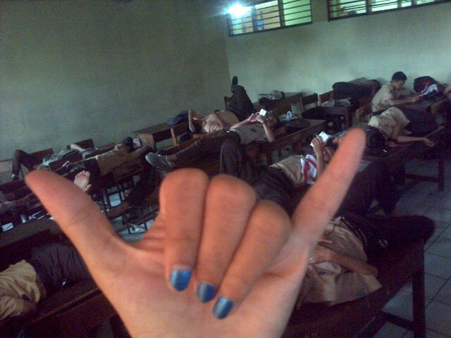 Ga kerasa ya setiap hari kaya gini, tautau pas bangun udah UN aja wkwk bismillah semangat dikit lagi puncak