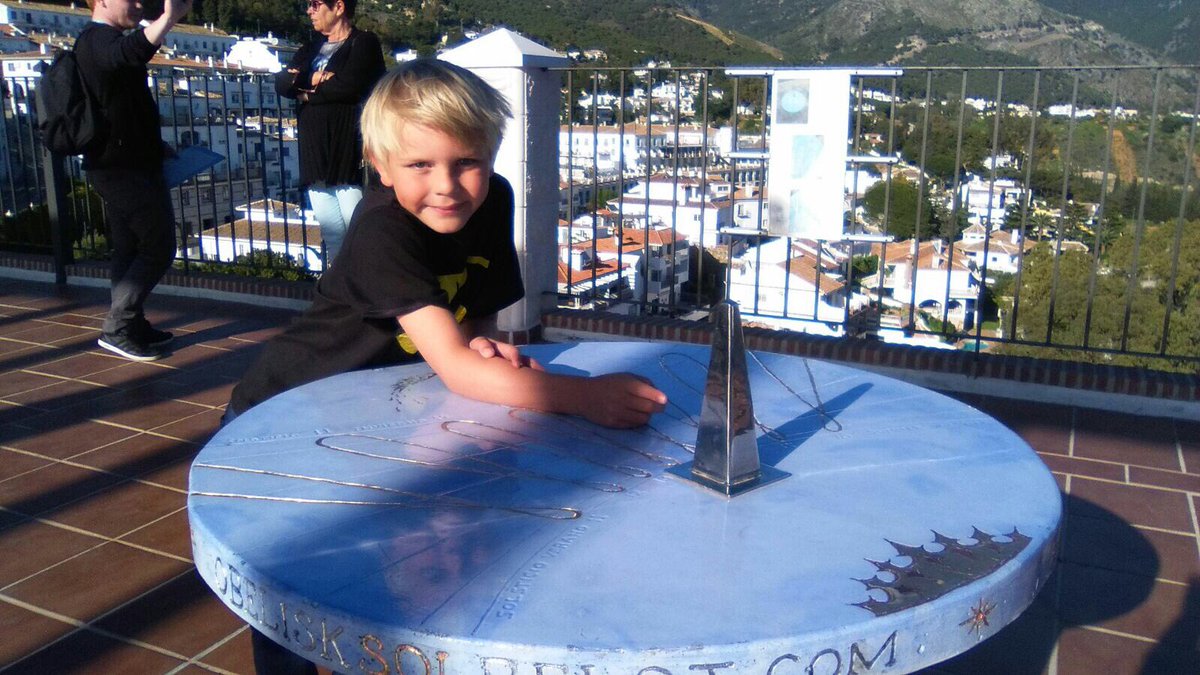 MyGeckoBox's tweet photo. With this months theme finally out the box we have been discovering about weather around our local area #mijas #weatherforkids #kidscrafts https://t.co/BUrEB57dd8