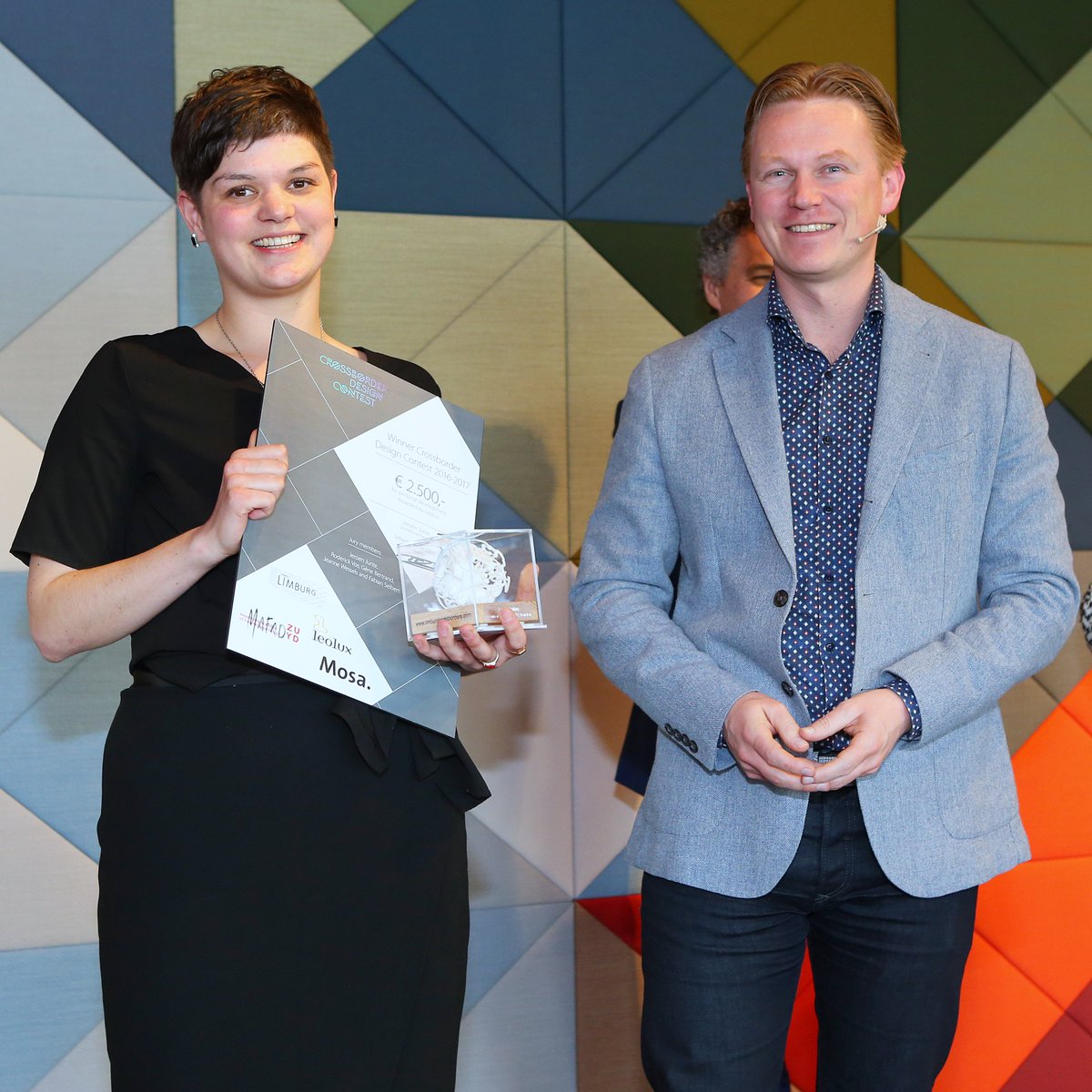 LimburgCB's tweet photo. https://t.co/mQlWO01LQ6 Designstudent from @CSM_news wins first #crossborder design contest #Limburg https://t.co/NN6w2BKPwM