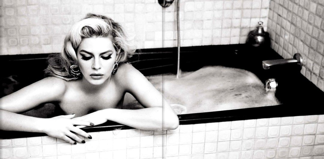 moi_magazine6's tweet photo. Luxe
People #PeopleWorld #Culture
Ellen von Unwerth https://t.co/cNTQkWRDG3