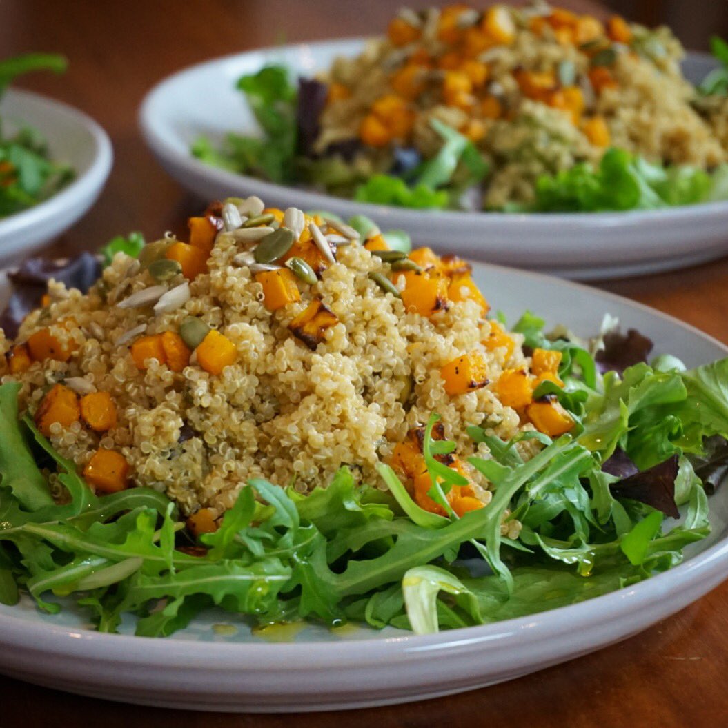 Cook_with_amore's tweet image. How about a beautiful quinoa and butternut squash salad today? 🥗😍
#vegan #healthy #protein cookwithamore.com