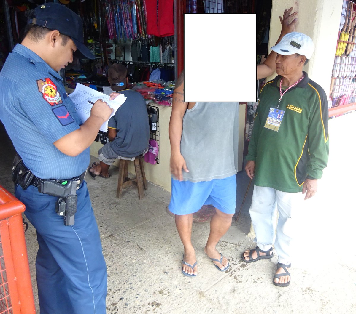 pnp_daoPS's tweet photo. #doublebarrelalpha PO1 Sion, Jr. w/ the BADAC member conducted Tokhang : re visit to the drug surrenderers @ Brgy. Balucuan https://t.co/0Ivqpp2SMp