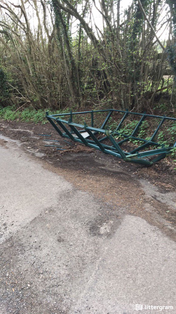 OneCrazyDane's tweet image. People... #FlyTipping littergram.co.uk/view?p=15953 @ChilternCouncil @littergram