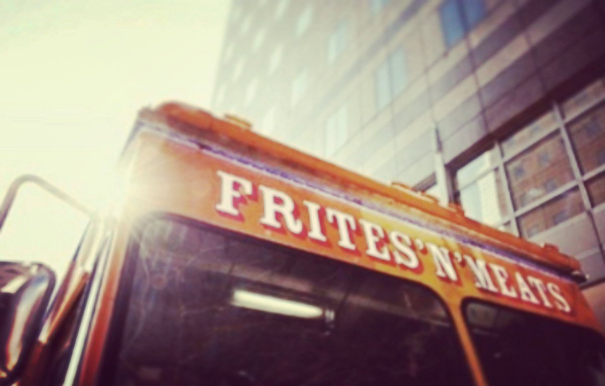 TheFactoryLIC's tweet photo. @fritesnmeats and @DomoTaco food trucks will be outside of Factory today from 11:00-3:00pm! https://t.co/IlRYuQZHOu