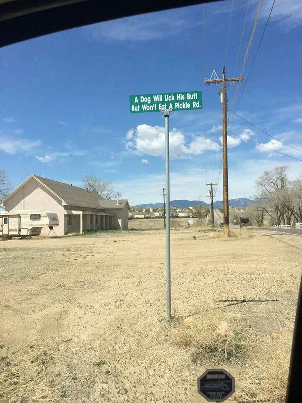 CauseWereGuys's tweet photo. The most savagely named road in America (In Fountain, CO) 😂 https://t.co/EKryY4wb32