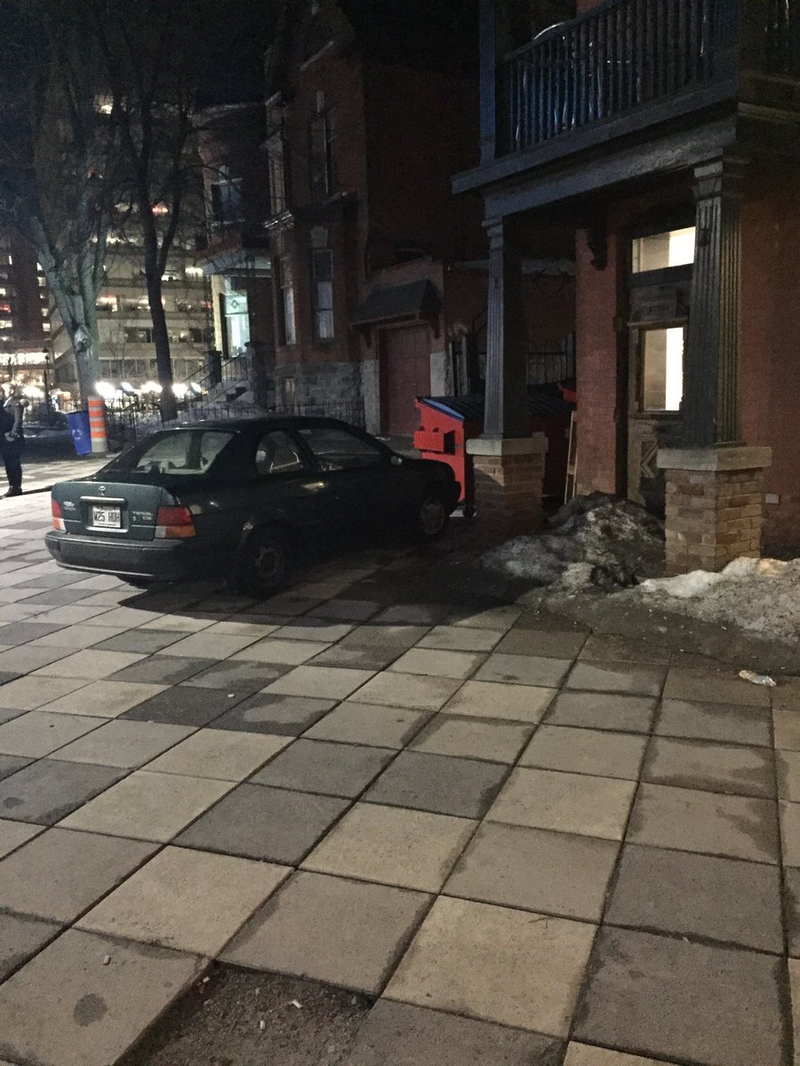 Shittyparking's tweet photo. Love this one! Absolute shit. #shittyparkingpolice #theirworld https://t.co/0QviRUS3to
