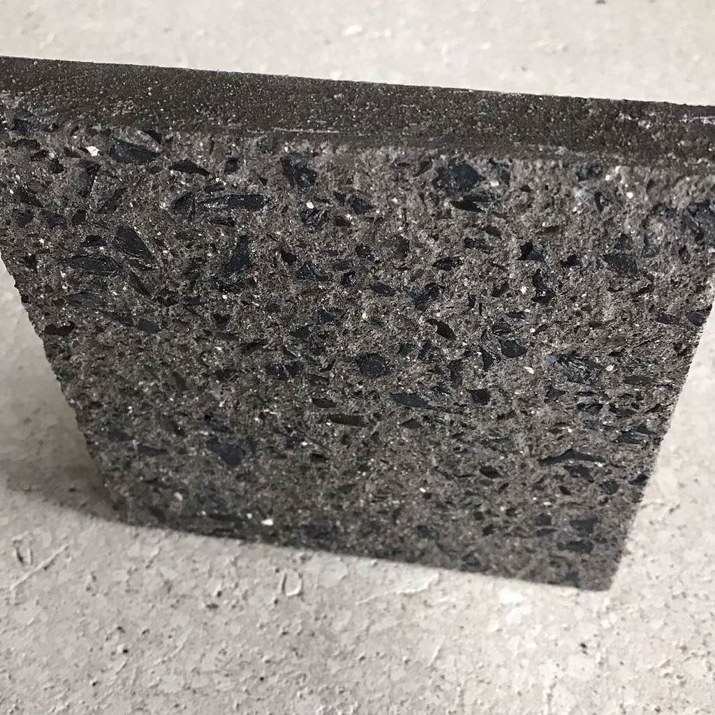 Neocantera's tweet photo. Conoce nuestro color de la semana, un tono que genera espacios modernos y extravagantes. #Obsidiana #Neoconsejo https://t.co/afAJTL5vy5
