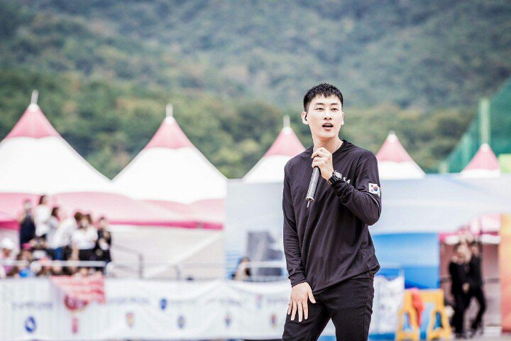 eunhaelyrics's tweet photo. I waited for you all my life. Hold my hand and keep me close. I'll never let you go. // jonas blue ft. raye's by your side https://t.co/MNEgctp8UT