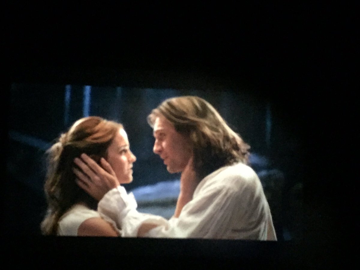 SuenLiew's tweet photo. @Stefsunyanzi 刚刚看完beauty and the beast😬 https://t.co/dyFexlqMB5