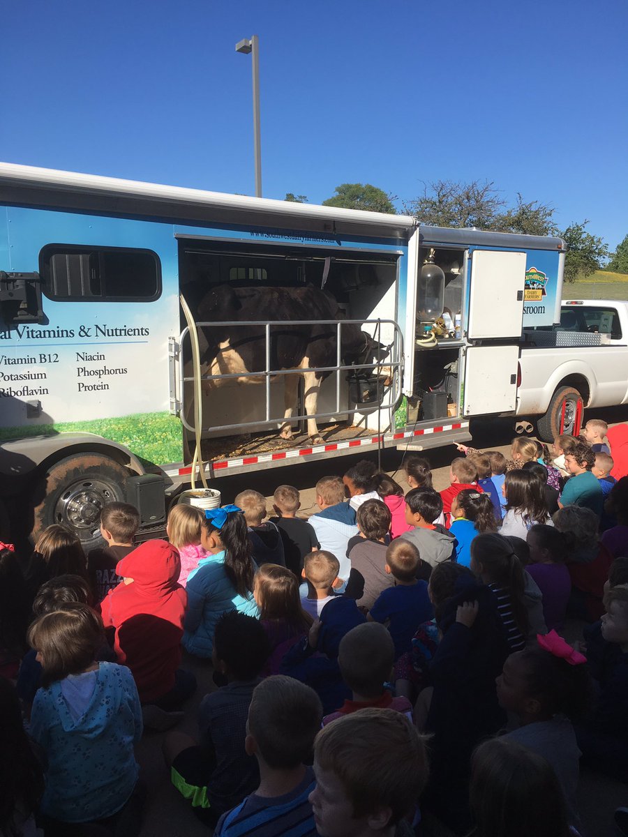 jennspinello's tweet photo. Mobile Dairy #milk #curtises #whywisd https://t.co/W8xFrr04EV
