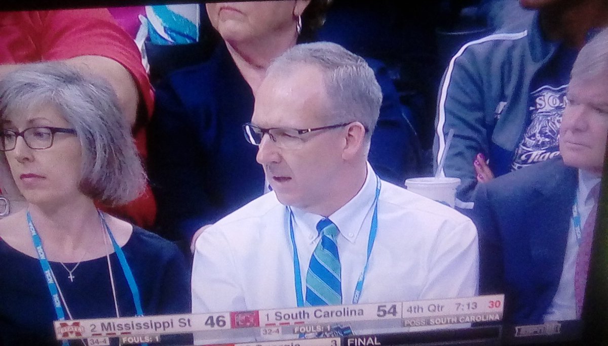 HillariousFunny's tweet photo. Everyone with some common sense had the same question in mind, why was #morganwilliam #benched for the entire 4th quarter? #Vic #Schaefer ?? https://t.co/6Z0vZm05f5