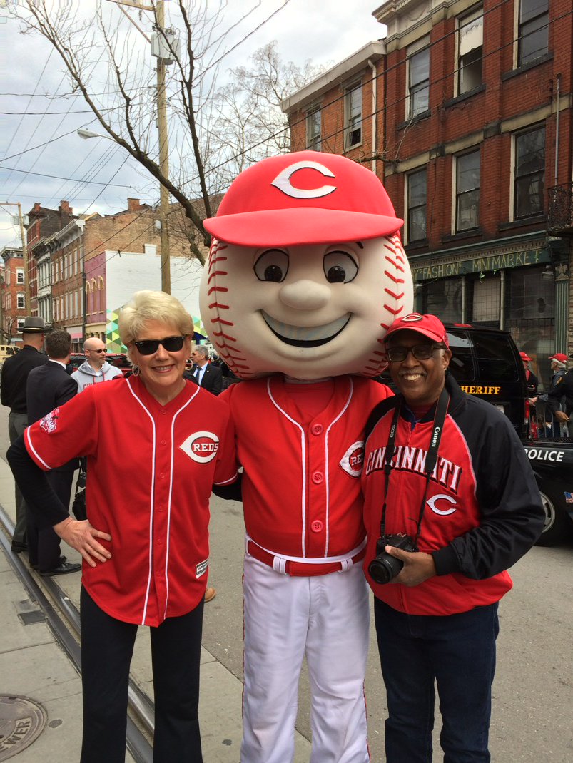 Ready for <a href="/Reds/">Cincinnati Reds</a> #OpeningDay parade. @JohnLomaxWKRC12 <a href="/Local12/">Local 12/WKRC-TV</a>. #FavoriteDay