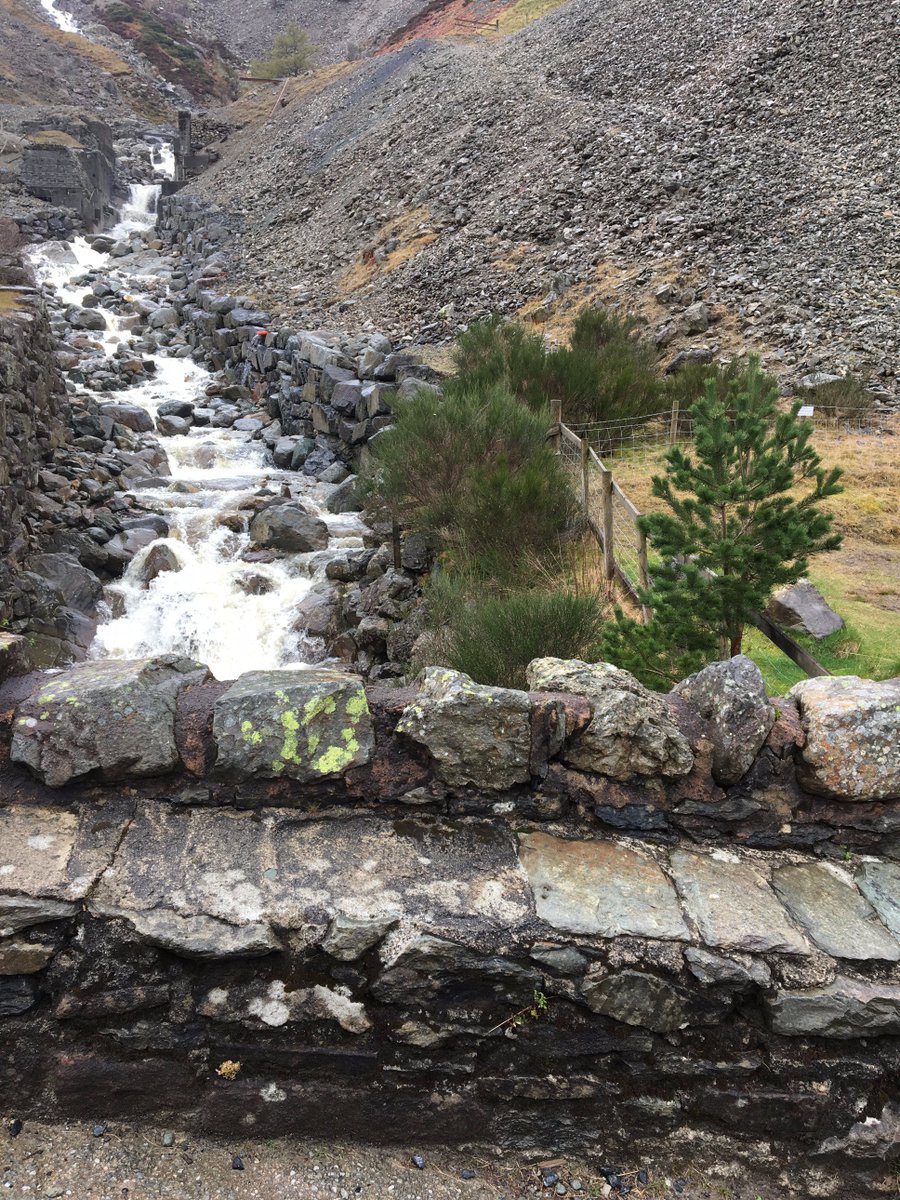 ITWorksResource's tweet image. Our weekend in beautiful #Helvellyn! We had an amazing #teambuilding experience walking, chilling by the fire and singing Karaoke!