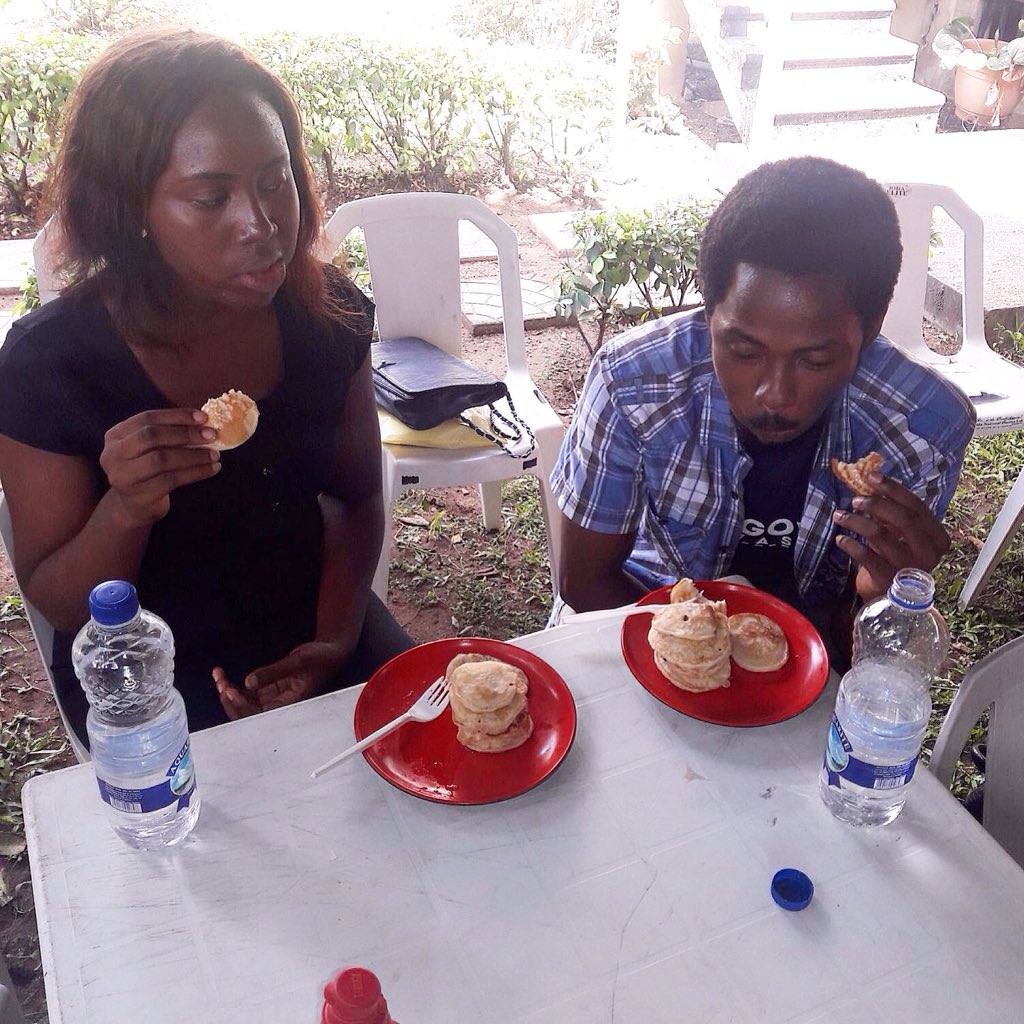 PancakeHubNG's tweet photo. That look?😂😂
Please help us with a caption..?!🤔
#pancakestackchallenge #pancakehub #pancakelovers #pancakesinlagos #challenge #8thapril2017 https://t.co/T2FHsccImF