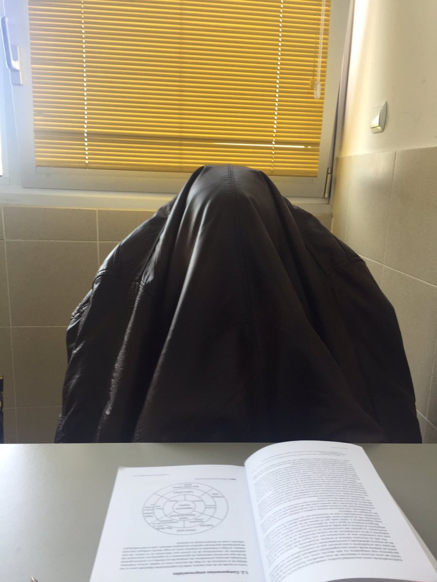danfercres's tweet photo. #PolizónDesalia quizas asi cuele!!
@RonBarceloSpain https://t.co/dwJg68X4xu