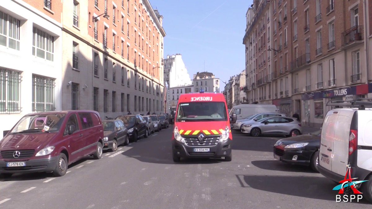 pompiersdeparis's tweet photo. VSAV sans conducteur
#BSPP #équipement
https://t.co/jTMf8ESuTj https://t.co/pFMN0nrLZR