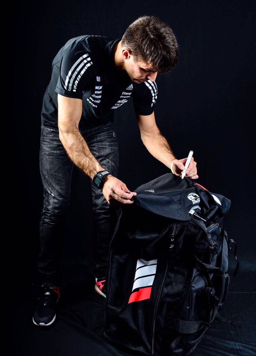 rossimatias's tweet photo. Queres ganarte mi remera @adidasmotosport ? Dale RT y mañana 20hs les cuento quien se la lleva. 
#marcaladiferencia https://t.co/yna0ALkFQT