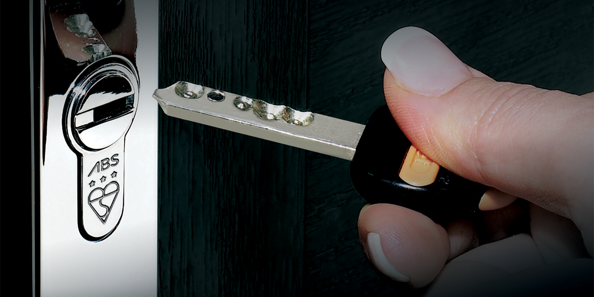 lincolnsecurity's tweet photo. Find out about our range of #ABS Cylinders designed to keep your hope secure https://t.co/3OcYC4Yd3q 🏠 #PoliceApproved #Burglars https://t.co/qlCAuleQ6s