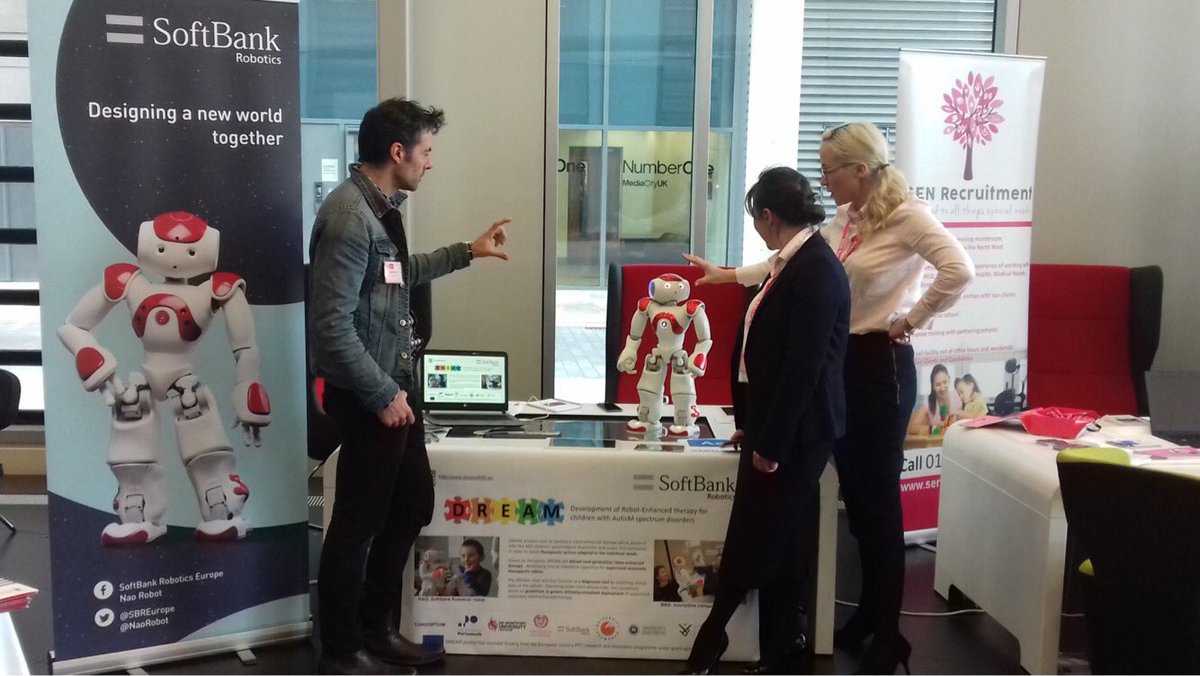AlexandreMazel's tweet photo. With @NaoRobot (and @clacla_le) we visit Manchester to speak about the dream h2020 project https://t.co/VB3aXGSEA1 https://t.co/DV5fIAge71