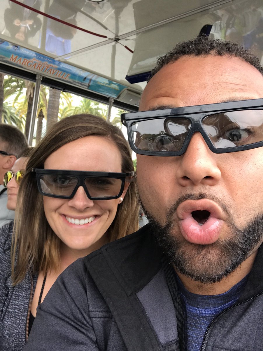 BigHenz88's tweet photo. Ready for Universal Studios! #3D #aflac_presclub17 - https://t.co/2P6UNfGfQt https://t.co/qF60orxVws