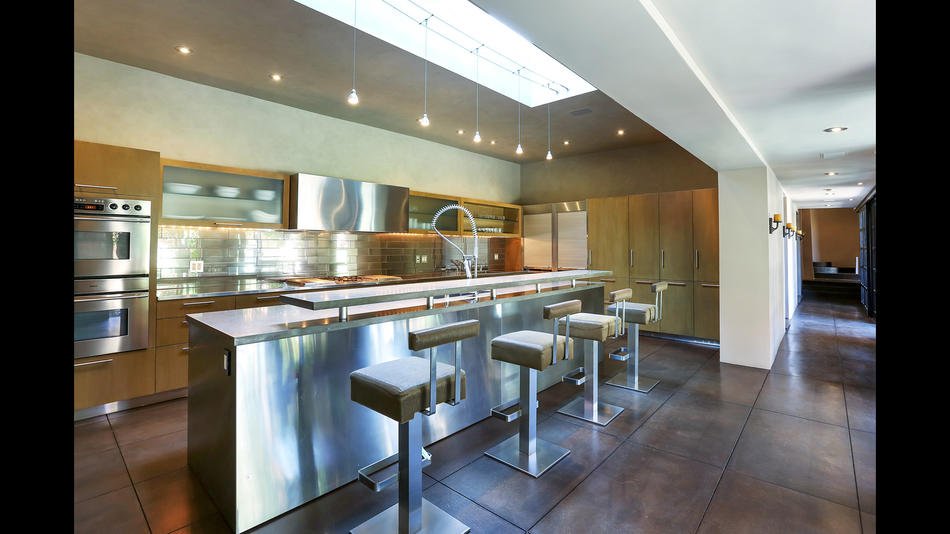 DouglasElliman's tweet image. #LloydWright-designed Sowden Residence in #LosFeliz listed for $4.7M: Elli.mn/rgj6wqv @latimes #EllimanLA @NJLeitereg