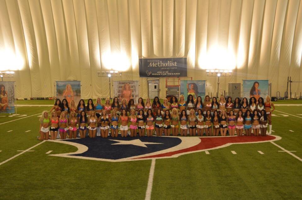 Gcrawford1's tweet photo. Follow @TexansCheer to find out when voting opens!! πβ€οΈοΈ SO EXCITED to dance with yall this week!! #HTCTryouts2017 #htctop50 https://t.co/IGGt8Hx5Iv