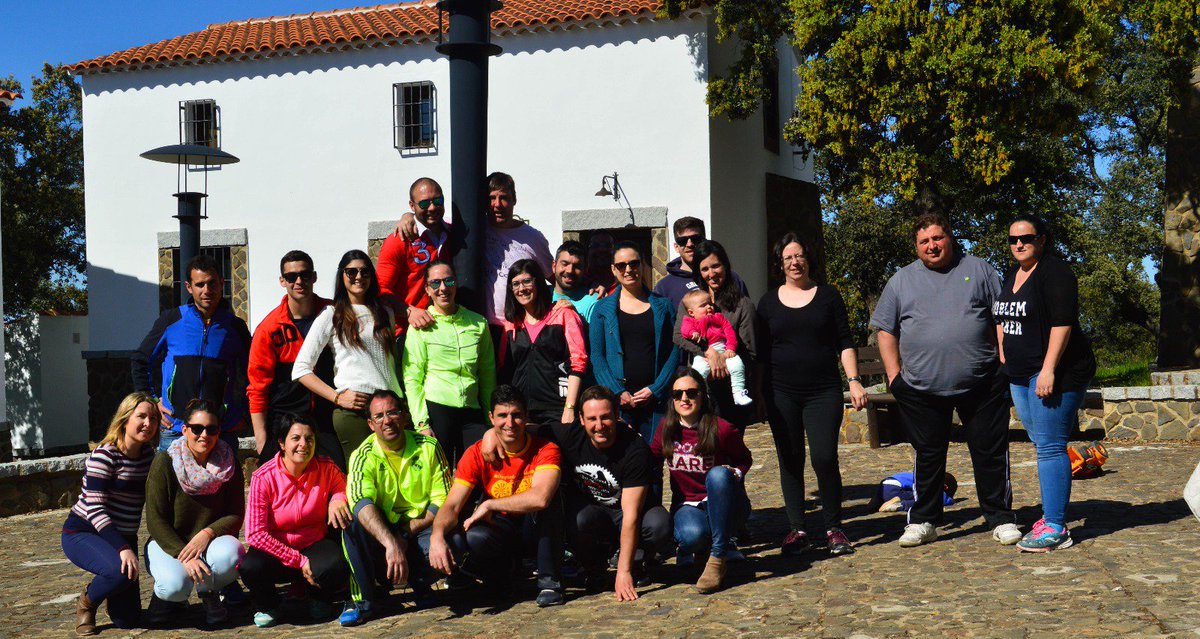 Buen finde en las Casas Rurales de San Martín celebrando el equipo de LA CABAÑA el primer premio de las Olimpiadas Rurales 2016.