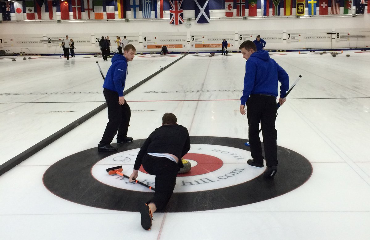 RCCC Academy 2017-18 applications are now open! For more info and to apply, click here: royalcaledoniancurlingclub.org/?p=19742 #curling