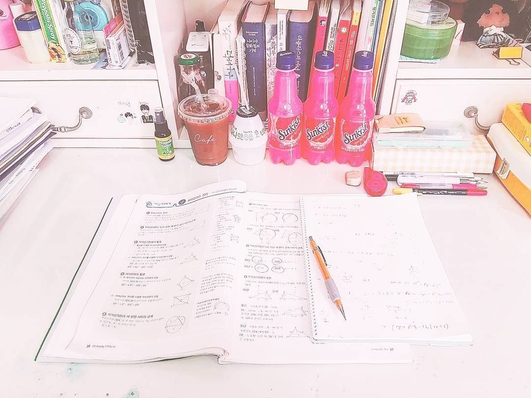 Clearnote 勉強ノートまとめ 韓国式 勉強ポイント 韓国といえば受験大国 そんな韓国の勉強事情です スタディプランナーを活用 タイマーを使う 勉強机は綺麗に可愛く 韓国人が行っている 勉強の効率をよくする方法 Clearnote 勉強ノートまとめ 韓国式 勉強ポイント 韓国といえば受験大国 そんな韓国の勉強事情です スタディプランナーを活用 タイマーを使う 勉強机は綺麗に可愛く 韓国人が行っている 勉強の効率をよくする方法