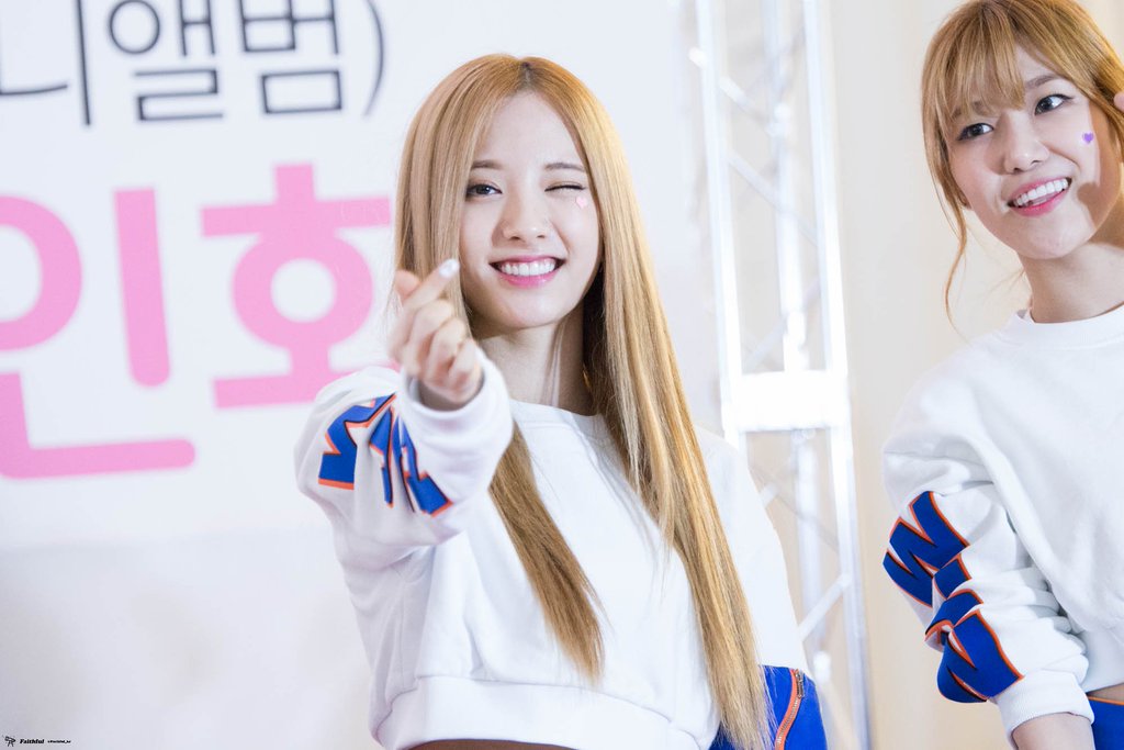0819pics's tweet photo. ♡ 160403
#1년전_오늘의_김보나 #보나 https://t.co/L44eOQGTBh