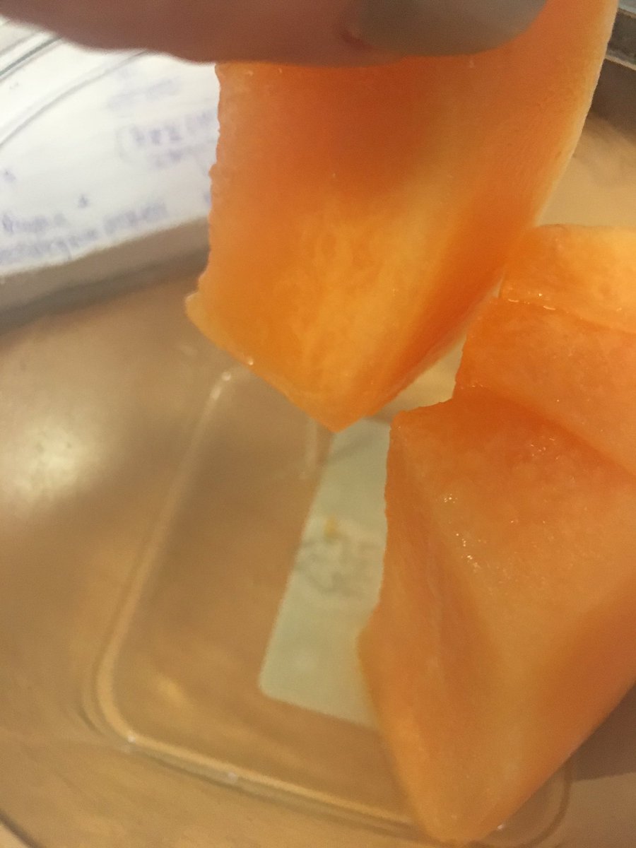 ClairePrice5's tweet photo. not sure what @sainsburys are putting in their melon pots but no one wants smelly slime with their fruit 😷 https://t.co/MsjzKFbCEz