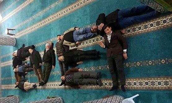 DrSinanOgan's tweet photo. Bir tek "uzun eşşek" oynamadığınız kaldı. Yazık ya Camiilerimize siyaset sokmaktan yorulmadınız mı?

#1SözümdeŞu https://t.co/aM5UquemIN