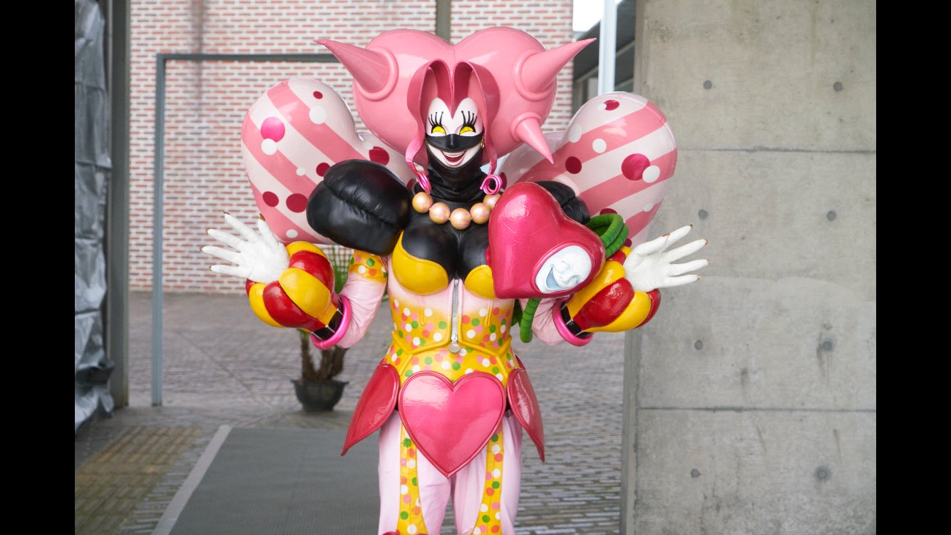 獣電戦隊キョウリュウジャーブレイブ キャンデリラ役の戸松遥さんからコメントを頂きました 久々のキョウリュウジャーとしてのアフレコなので緊張しました またこういった形で関われて 久々にキャンデリラを演じられて本当に楽しかっ たです また日本