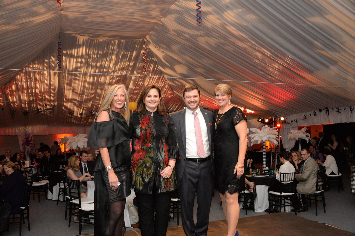 MoravianAcademy's tweet photo. This weekend's Cirque du MA Auction was spectacular! Thx to all who volunteered and came out to support Moravian Academy! #MAauction #MA275 https://t.co/rQATNOu5rO