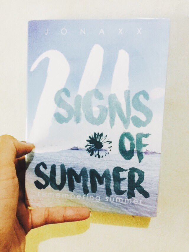 janegxrcia's tweet photo. Finally natanggap ko na yung prize!!! Thankyou @JSLPolls for this!!! Waaah!!! 😭😭😘😍💞 #24SOS https://t.co/2QxfirvqhA