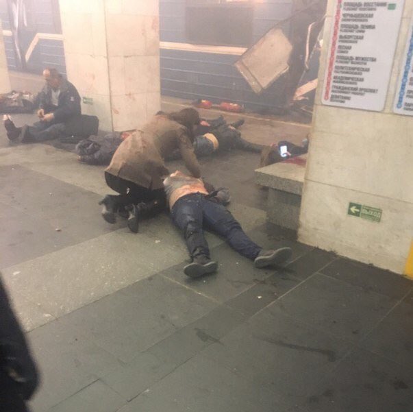 У метро Санкт-Петербурга пролунало кілька вибухів: 10 загиблих, - ЗМІ 02 У метро Санкт-Петербурга пролунало кілька вибухів: 10 загиблих, - ЗМІ 02