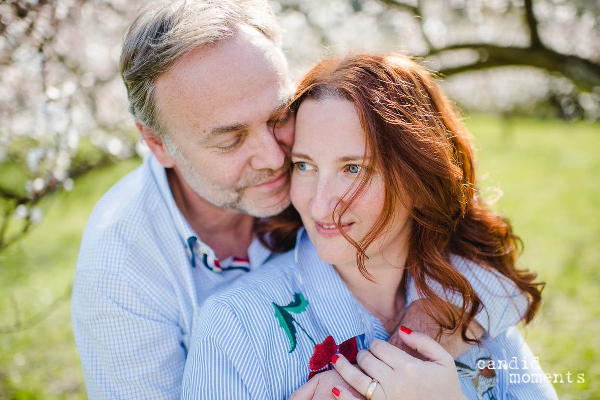 candid_moments_'s tweet image. Gestern bei der #Wachauer #Marillenblüte - herrlicher Sonnenschein!  Welch ein Glück, wenn man verliebte Freunde vor die Linse bitten darf.
