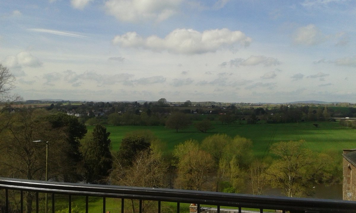 maripine's tweet image. Loving the view from @RoyalHotelRoss with @AliceSmall_
