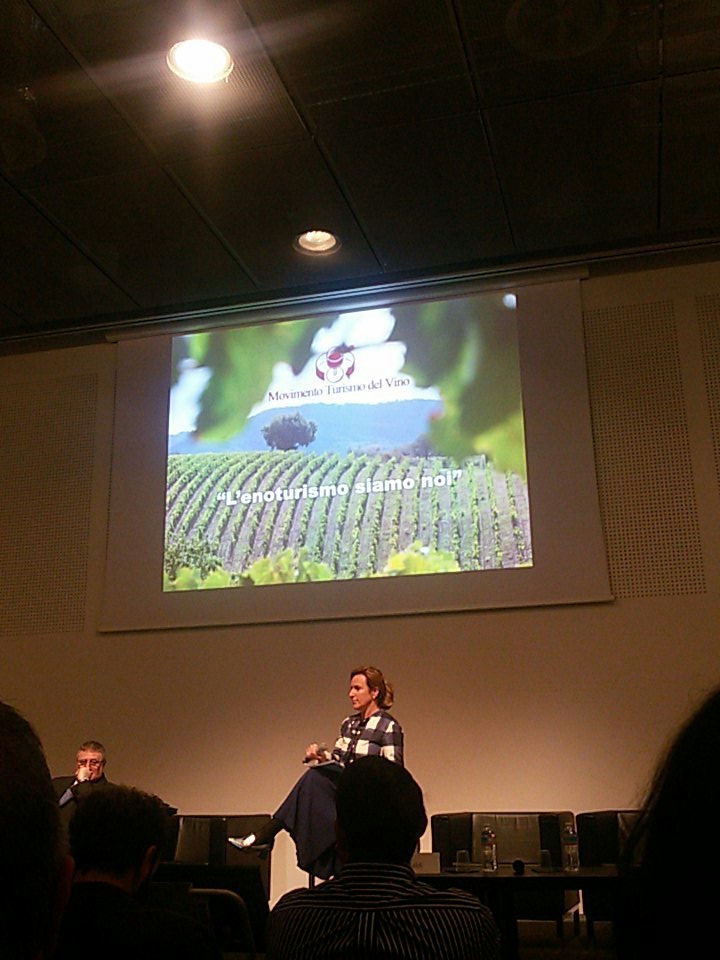 AleVernieri93's tweet photo. Movimento Turismo del Vino
Scopo: promozione dell'enoturismo #exploringfoodtourism #winetourism #Bit2017 https://t.co/OlPICNoor4