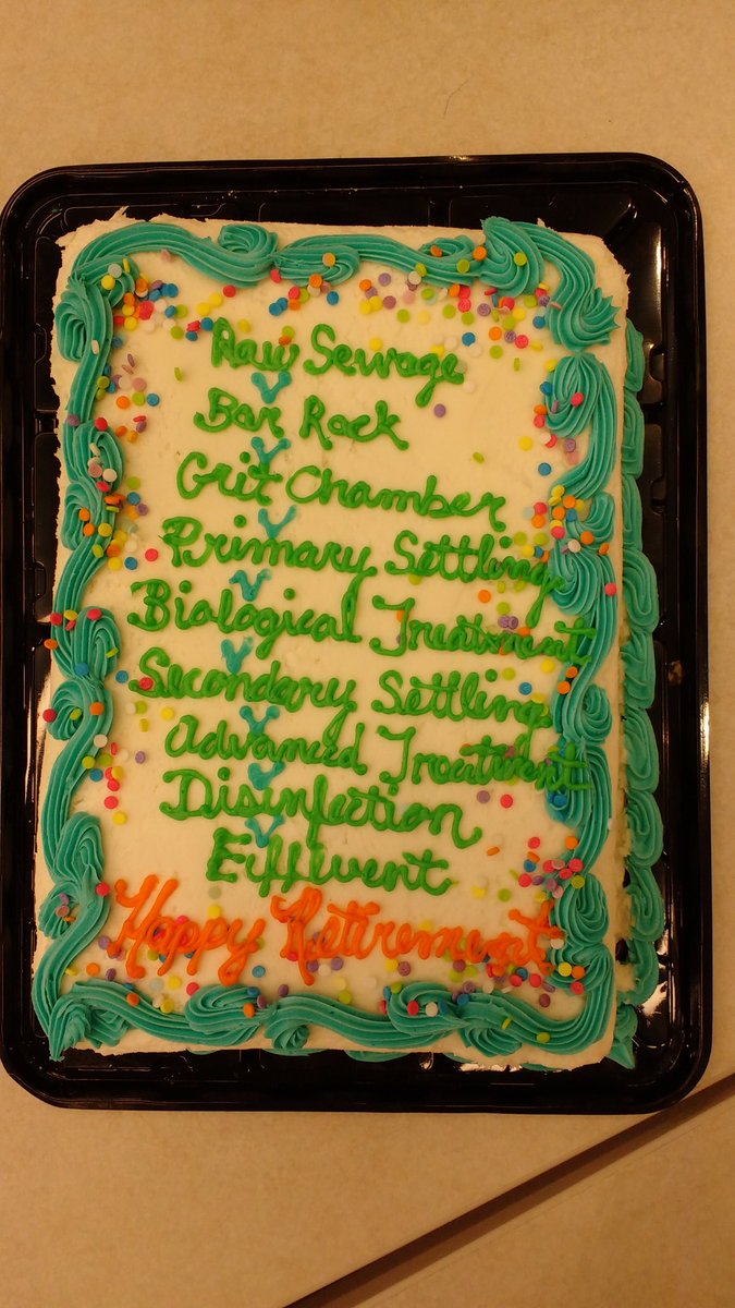 EngineeringUPEI's tweet photo. Congratulations to Don MacEwen on his last lecture after 40 yrs teaching! #UPEI ENGN242 students brought cake to celebrate #UPEIwillmissyou https://t.co/kk6e8uctyx