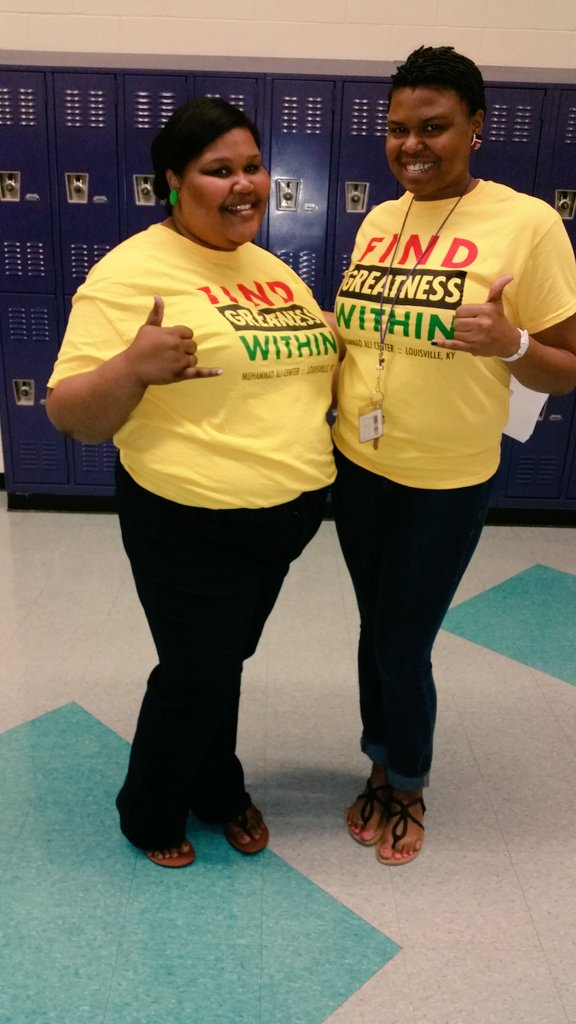 ms_fennell's tweet photo. Twinning with a fellow National Champion today!! @Formerly_KNOX #FindGreatnessWithin #SpringFling #ForeverToThee https://t.co/B9Wly76nx7
