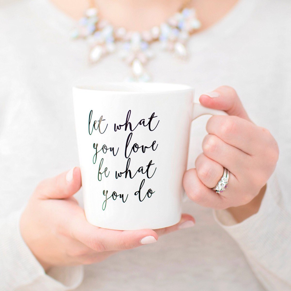 Val_Mitchell's tweet photo. When you do what you love, Mondays aren't so scary 💕 #ygk #downtownkingston #kingstonphotographer https://t.co/oXzknlhdqr