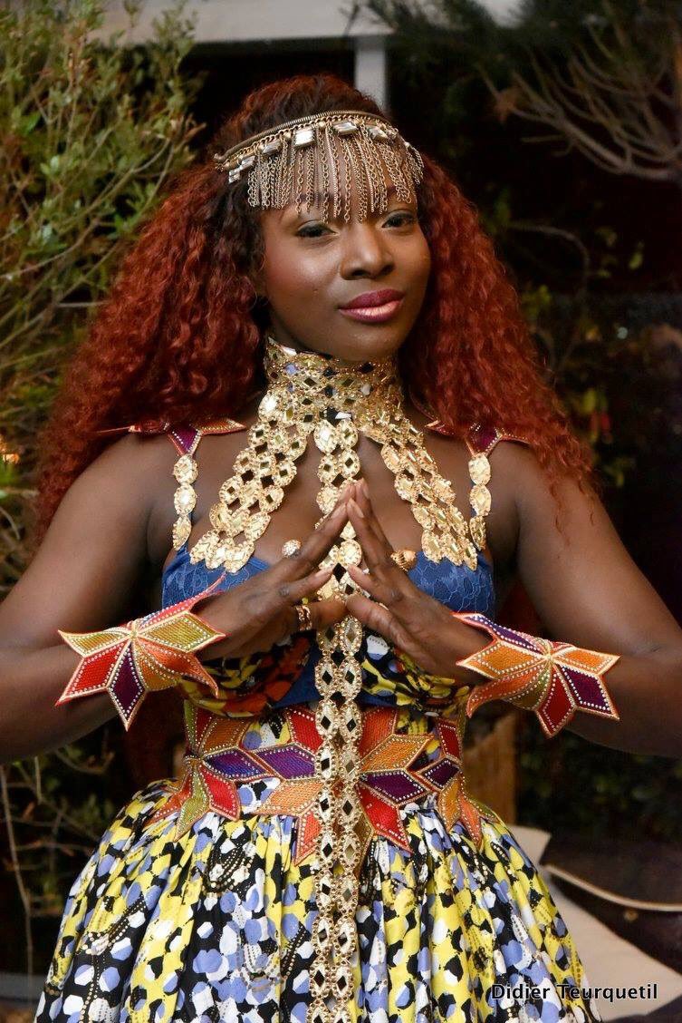 Ahon_fa's tweet photo. #ahonfamode #noire #ahonfalife #ahonfa #style #mode #styleafricain #fatv #africangirl #ethnochic #ahonfa #pagnifik #abidjan #paris https://t.co/bmgYs73Jra