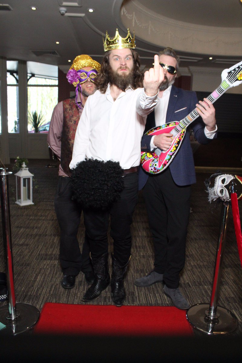 MagicEve1's tweet photo. great weekend of weddings even the dj was uo for a laugh https://t.co/wXUXfHp96a