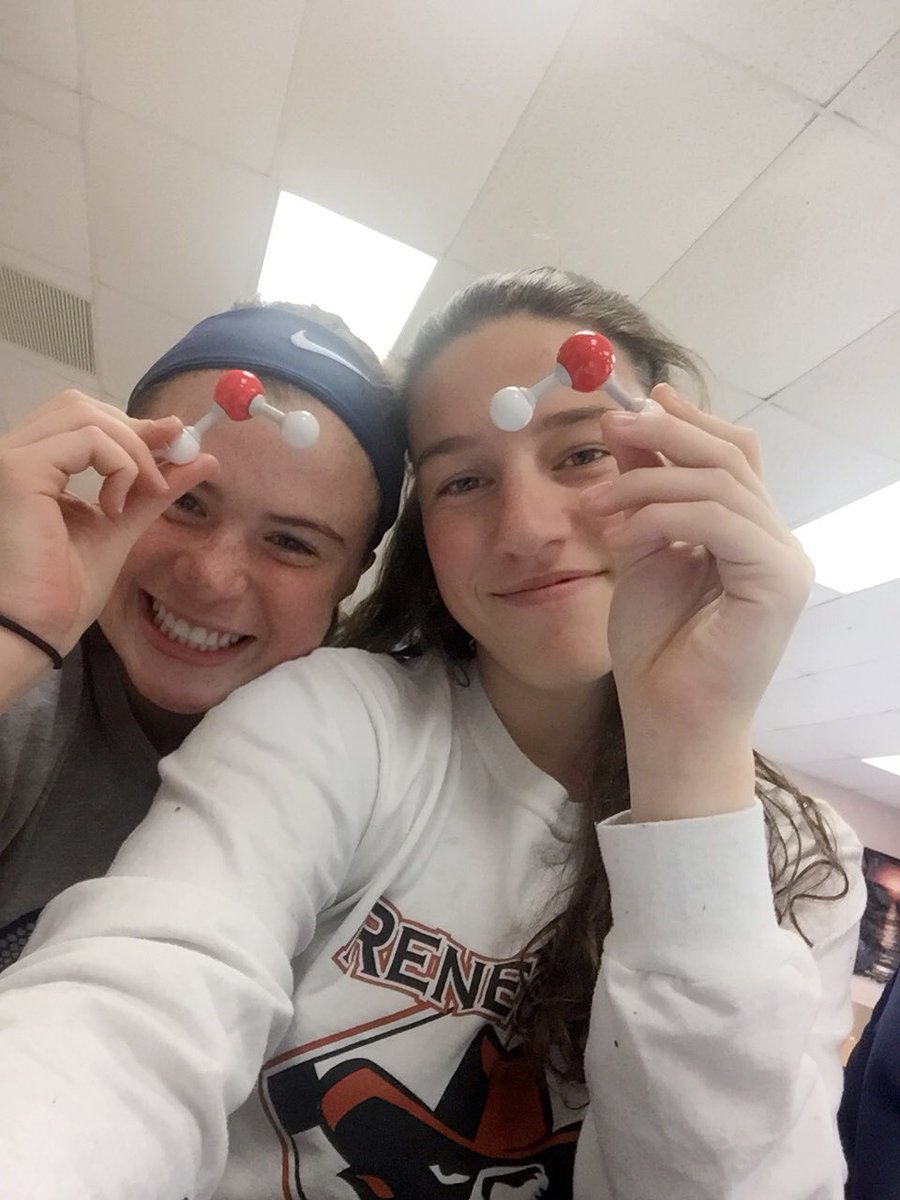 sondaychem's tweet photo. These structures represent water molecules - 1 Hydrogen atom and 2 Oxygen atoms @mrspanacek #panacekchem3a https://t.co/BeLtrg4Feo
